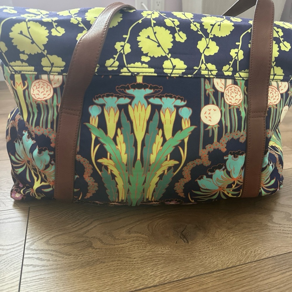 Amy Buttler‎ by Kalencom Women’s Duffle Bag Navy Sari Flower 2009 Collection - Picture 13 of 15